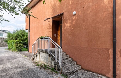 Calceranica al Lago Apartment | Mathca Holiday Home: Mountain Views, Wi-Fi & Pet Friendly