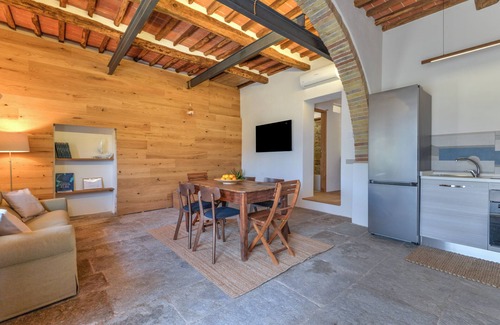 Seccheto Apartment | Apartment 'Magnolia Loft' with Wi-Fi and Air Conditioning