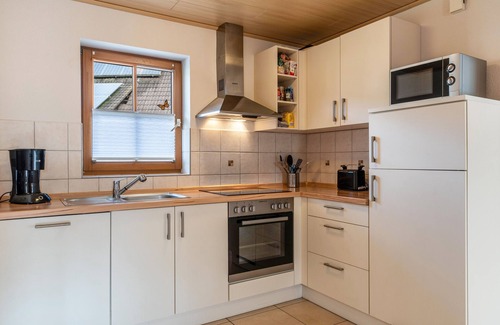 Schuttertal Apartment | Inviting Apartment 'Maisonette' with Private Terrace & Garden