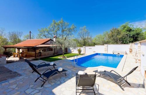 Valica Apartment | Perfect Getaway at Apartment Majda with Pool Access
