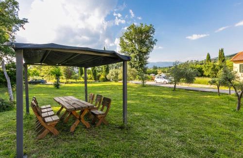 Badia Agnano Apartment | Guest Rated 10/10: Apartment Margherita with Pool & Pets