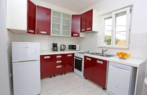 Drvenik Mali Apartment | Apartment Marija - Breathtaking Ocean Views Await You
