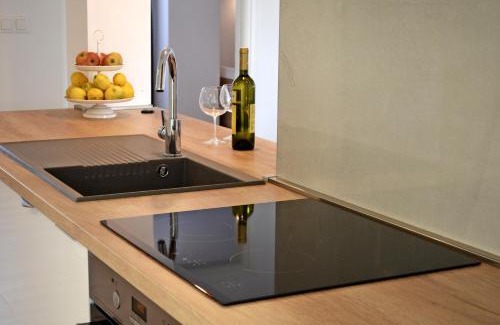 Cove Tri Zala (Zrnovo) Apartment | Child-Friendly Apartment Marina: Guest Rated 9.9/10