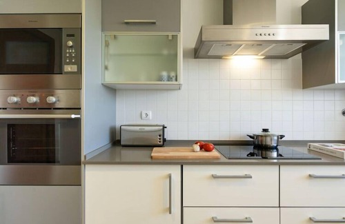 Telheiro Apartment | Experience Apartment Marina Sky with Family-Friendly Amenities