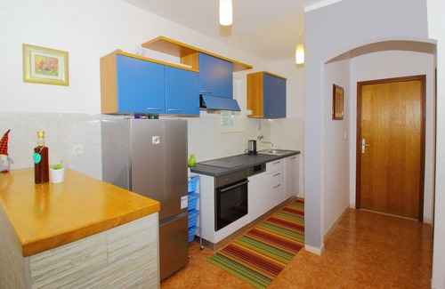Cilipi Apartment | Discover Apartment Marita: Family-Friendly with Breakfast
