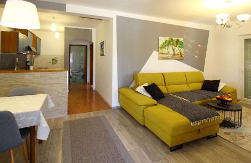Cilipi Apartment | Apartment Marita - One Bedroom Apartment with Balcony