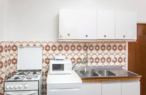 Brsecine Apartment | Apartment Marko - Three-Bedroom Apartment with Terrace and Sea View (Brsečine)