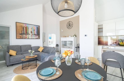 Gorica Apartment | Apartment Marlo: Scenic Sea View in Dubrovnik Awaits