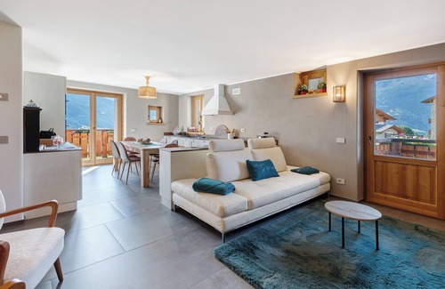 Oga Apartment | Apartment 'Marmotta' with Mountain View, Shared Garden and Wi-Fi