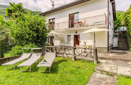 Gera Lario Apartment | Oceanfront Retreat: Apartment Marta with Pet-Friendly Perks