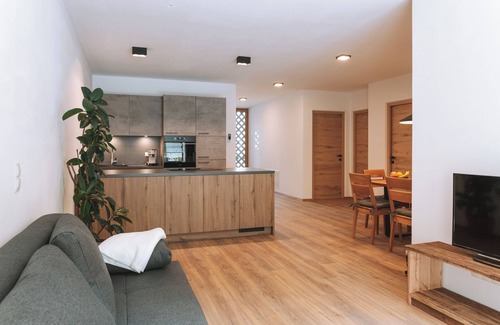 Lana Apartment | Cozy Apartment 'Matscherhof Family 2' with Mountain View