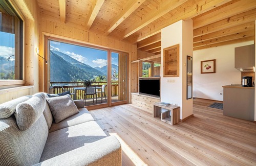 San Pancrazio Apartment | Mountain View Apartment 'Mayrhof' with Balcony & Spa