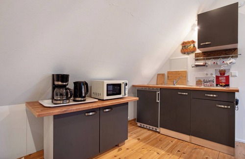 Groß Wokern Apartment | Inviting Apartment "McIntosh" with Private Garden & Wi-Fi