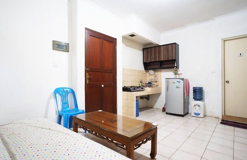 Tanjung Duren Utara Hotel | Relax in Apartment Mediterania I with Pool and Restaurant