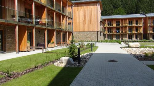Spindleruv Mlyn Apartment | Exceptional Apartment Medvědín 92: Pet-Friendly Retreat