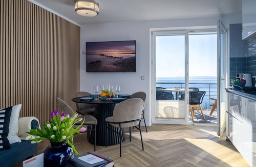 Sassnitz Apartment | Villa Nause OG3: Scenic Sea View & Relaxing Sauna Retreat