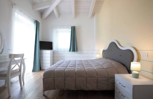 Castignano Other | Cozy Apartment "Melograno" with Pool & Free Wi-Fi Access