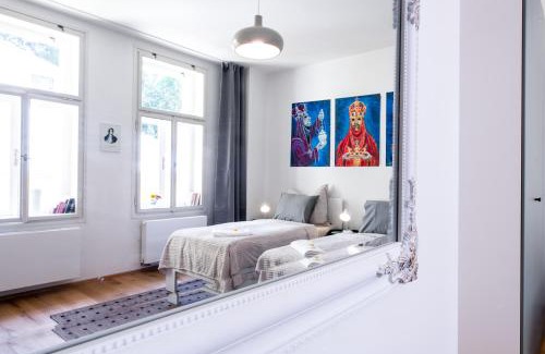 Marianske Lazne Apartment | Relax at Apartment MERAN: 4-Star Spa Retreat with Breakfast