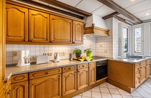 Bad Urach Apartment | Mountain View Apartment 'Michelskäppele' with Shared Terrace