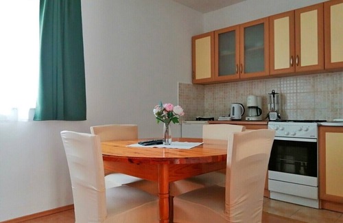 Catrnja Apartment | Apartment Milka: Family-Friendly Retreat in Smoljanac