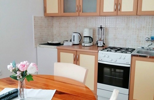 Catrnja Apartment | Apartment Milka: Family-Friendly Retreat in Smoljanac