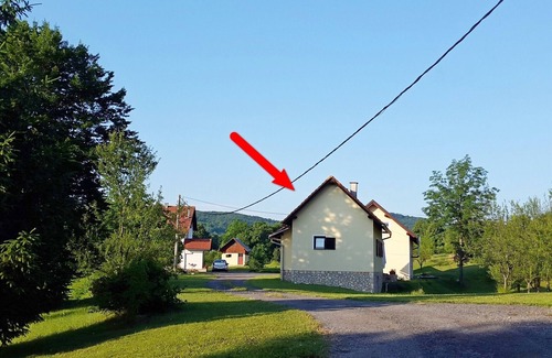 Catrnja Apartment | Apartment Milka: Family-Friendly Retreat in Smoljanac