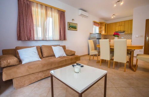 Vosteni Apartment | Exquisite Apartment Mir with Private Pool & Ocean Views
