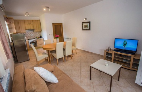 Vosteni Apartment | Exquisite Apartment Mir with Private Pool & Ocean Views