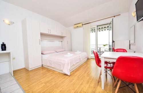 Moca Apartment | Welcoming Apartment Mira-1: Family-Friendly Retreat