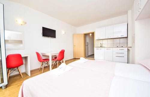 Moca Apartment | Welcoming Apartment Mira-1: Family-Friendly Retreat