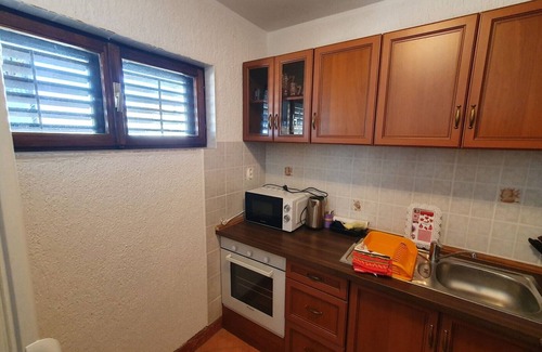Cerovlje Apartment | Spacious Apartment Mirella for 6 in Central Istria