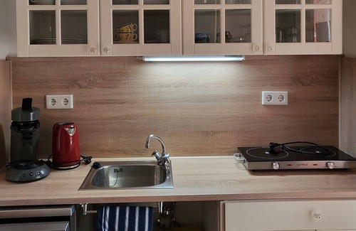 Wamel Apartment | Family-Friendly Apartment with Ocean and Lake Views