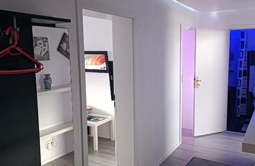 Nordstadt Apartment | Scenic Apartment mit Ausblick: Family-Friendly Retreat