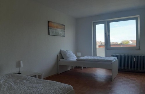 Luenen Apartment | Comfortable Apartment with Balcony in Lünen Awaits You