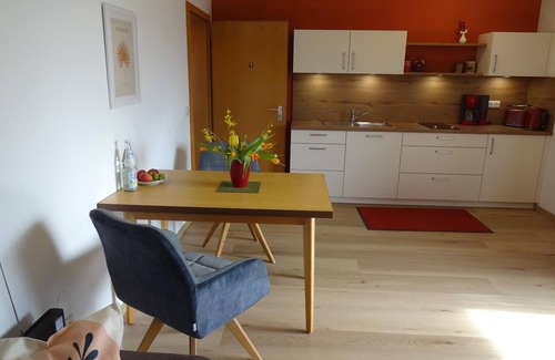 Bad Fuessing Apartment | Cozy Apartment with Adjustable Bed Frame and Kitchen Access