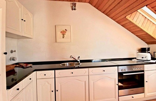 Ueberlingen Apartment | Apartment 'Mit Seeblick' with Lake View, Balcony and Wi-Fi