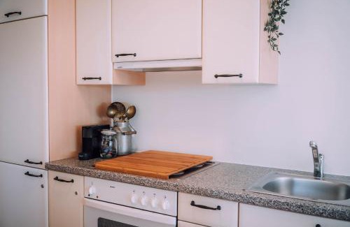 Schroecken Apartment | Guest Rated: Apartment Mohnenfluh - Family-Friendly Stay