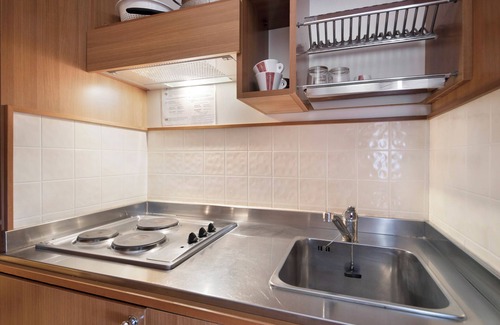 Moneglia Apartment | Delightful Monolocale Moneglia 35: Beachfront & Pool Access