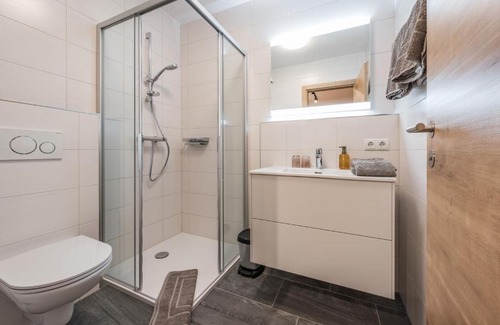 Laimach Apartment | Cozy Retreat at Apartment Montec-3 with Family-Friendly Perks