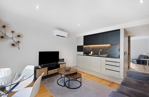 Aveiro Apartment | Top-Rated Morgado Granja Luxury Suites with Private Garden