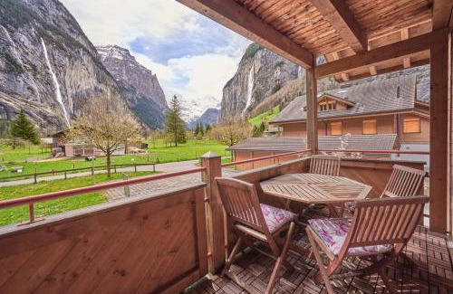 Lauterbrunnen Apartment | Mountain View Apartment: 4-Star Stay with Family-Friendly Perks