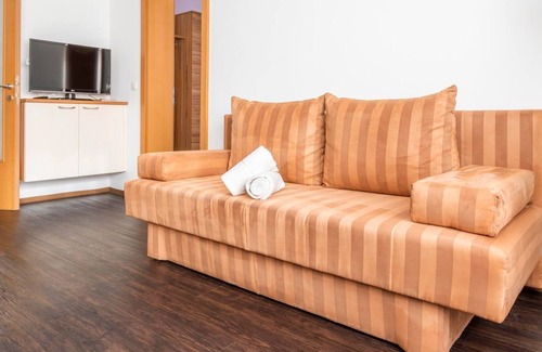 Goeriach Other | Family-Friendly Apartment with Mountain View - Schlickenhof