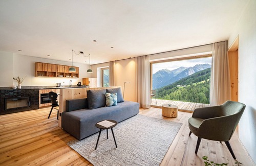 Moso in Passiria Apartment | Mountain View Apartment 'Mucher Michl' with Private Terrace