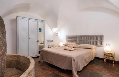 Pietrabruna Apartment | Pet-Friendly Apartment Mulino Rossi - Highly Rated Retreat