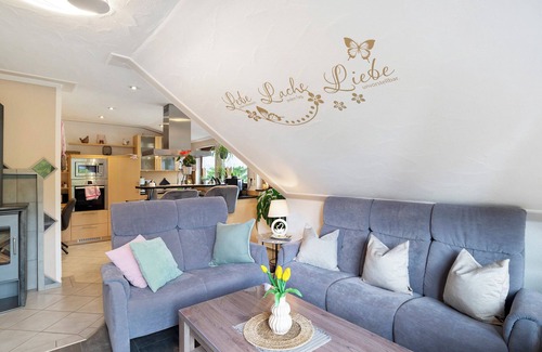 Kniebis Apartment | Pet-Friendly Apartment "Mutschler" with Balconies & Wi-Fi