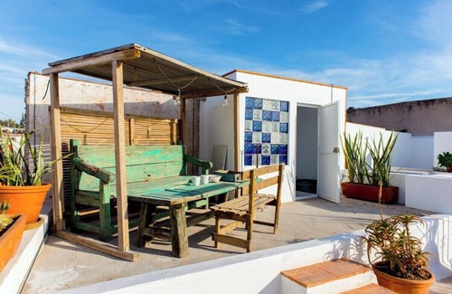 La Cruz House | Apartment in Historic Downtown with terrace and A/C