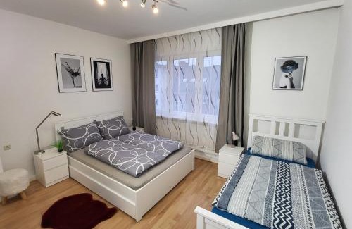Mittelmeiderich Apartment | Convenient Apartment Near Düsseldorf Messe and Airport