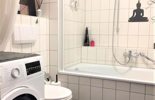 Zentrum-Sued Apartment | Family-Friendly Apartment Near KarLi in Central South