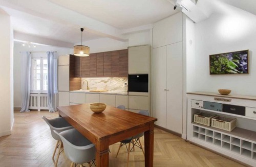 Aix-en-Provence Historic Centre Apartment | Experience Aix Suites de Montigny: 2 Bedrooms with Views