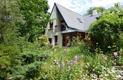 Saint-Briac-sur-Mer Apartment | Peaceful Duplex Apartment in St Briac sur Mer with Kitchen